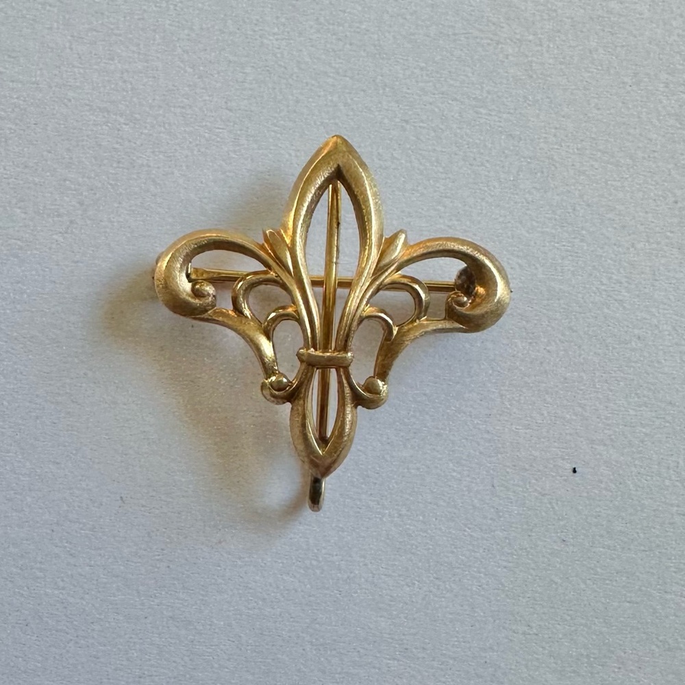 1/20 12KGF Fleur-de-Lis Brooch
